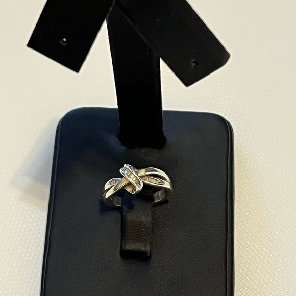 925 Sterling Silver Vintage Genuine Diamond Ring - Picture 9 of 11